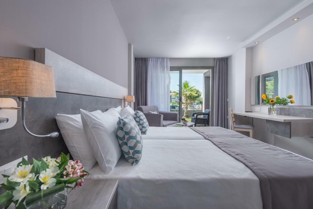Dionysos Hotel & Suites Hanioti Eksteriør bilde