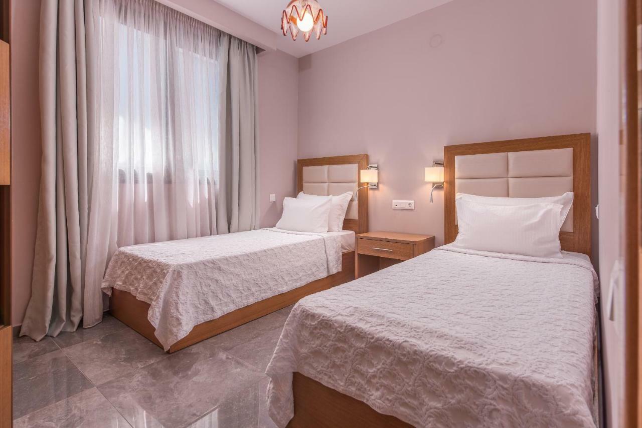 Dionysos Hotel & Suites Hanioti Eksteriør bilde