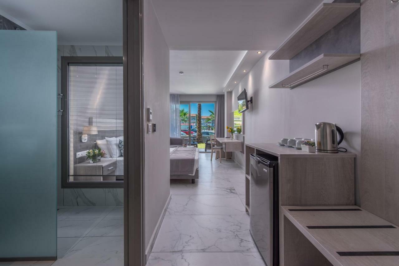 Dionysos Hotel & Suites Hanioti Eksteriør bilde